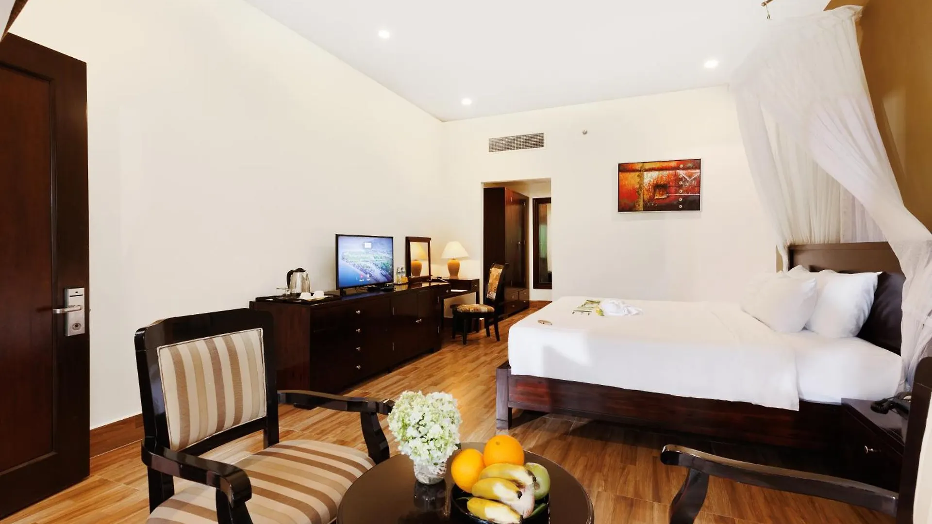 Diamond Bay Resort & Spa Nha Trang 5*,  Vietnam
