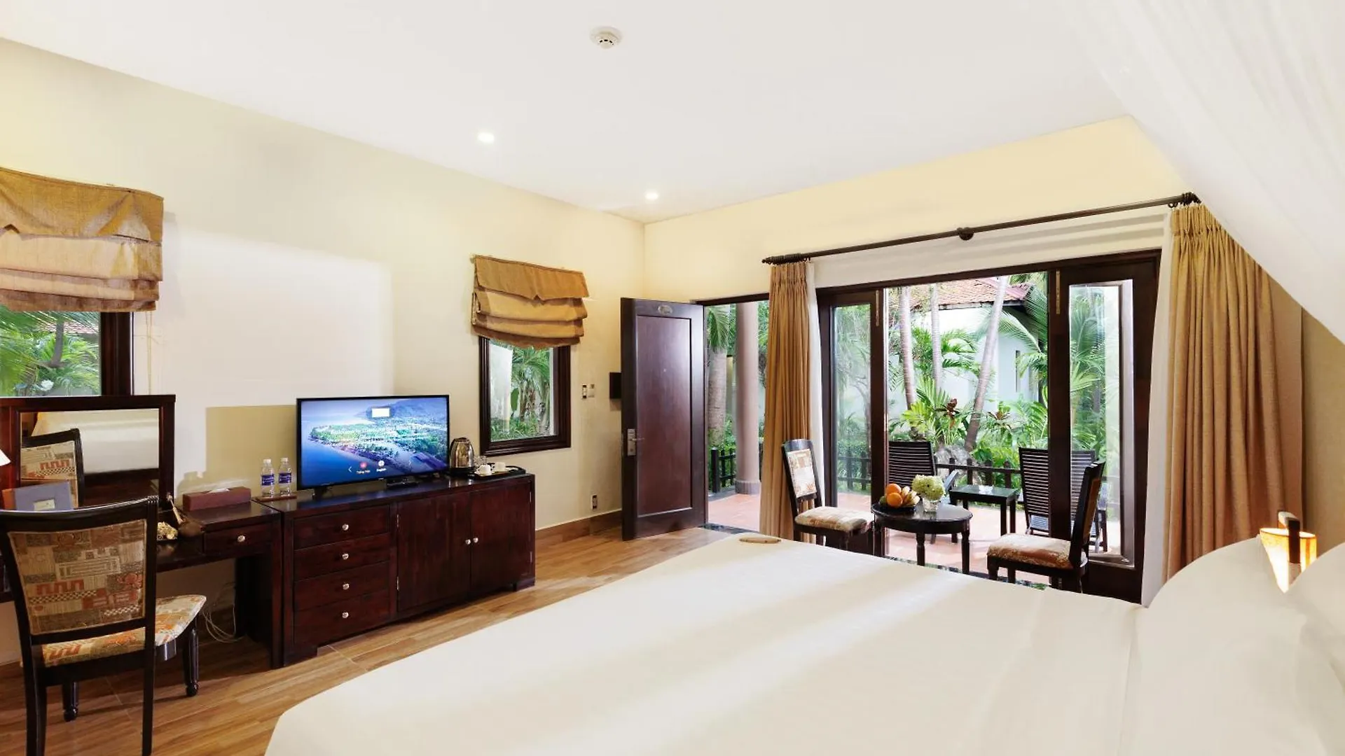 *****  Diamond Bay Resort & Spa Nha Trang Vietnam