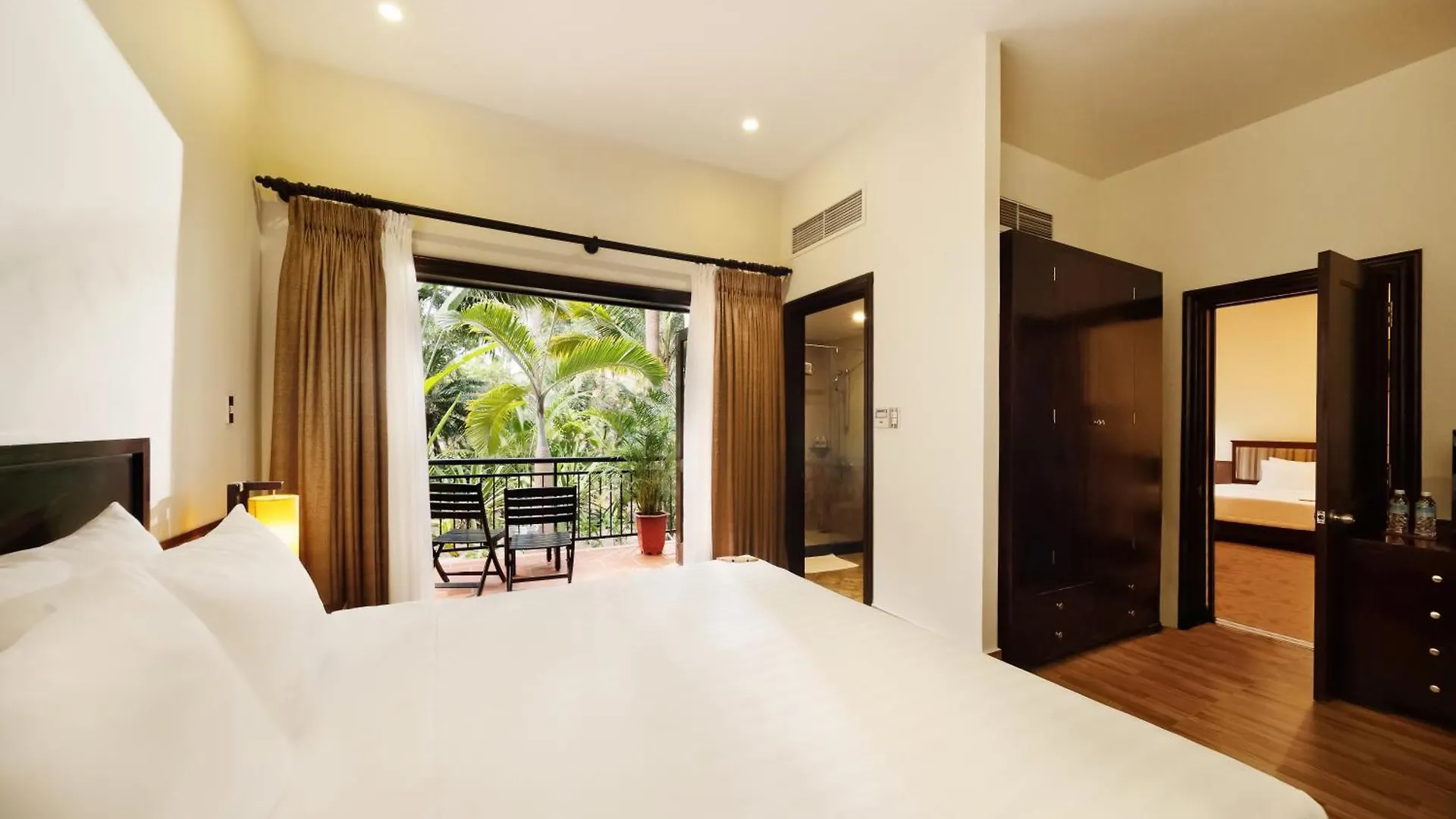 Diamond Bay Resort & Spa Nha Trang 5*,  Vietnam